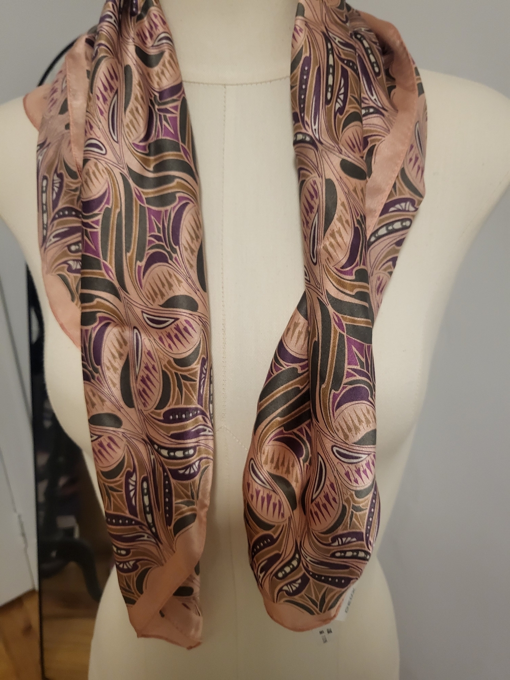 Silk-Feel Printed Oblong Scarf in Peach and Purple